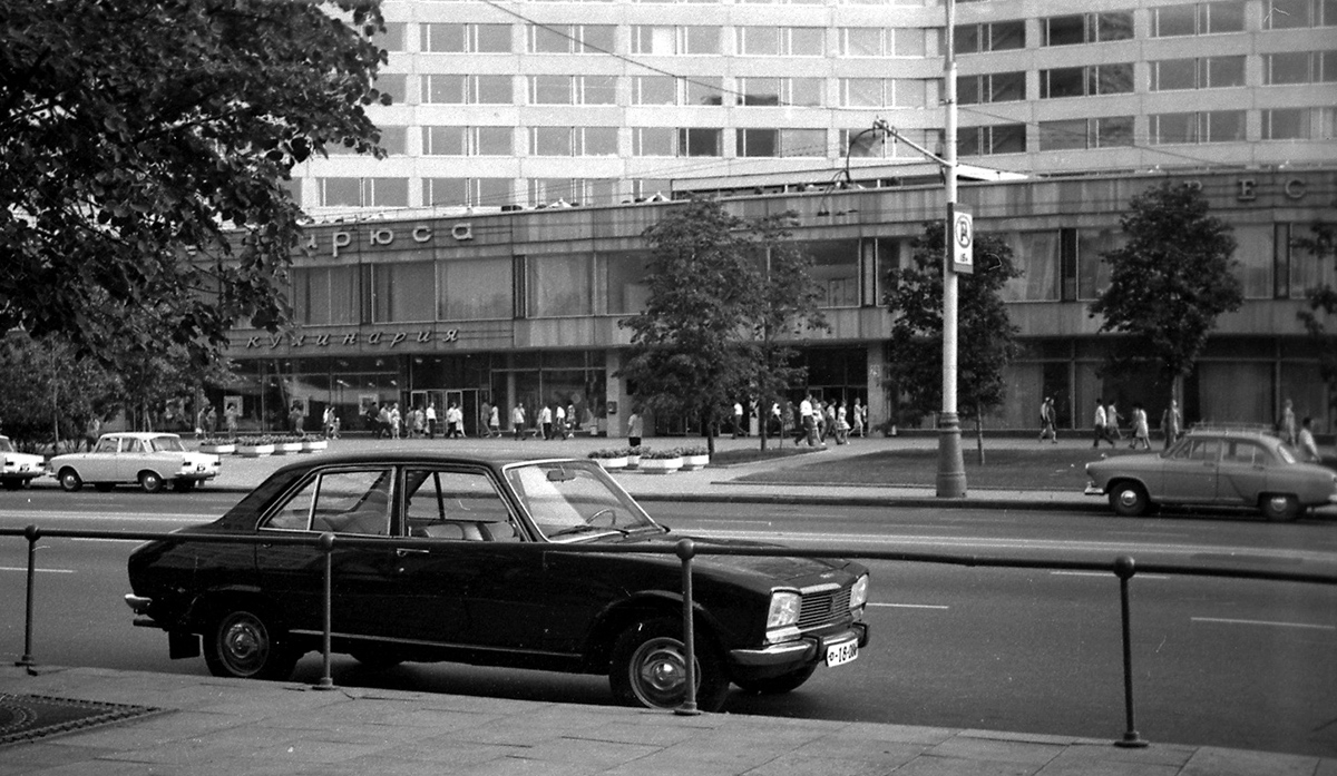 Москва, № D-18-086 — Peugeot 504 '68-04