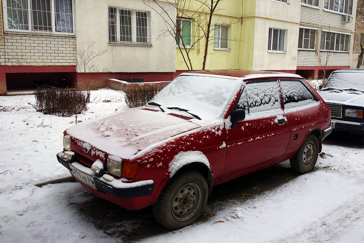 Саратовская область, № О 729 НВ 64 — Ford Fiesta MkII '83-89