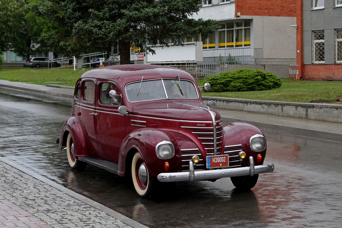 Литва, № H39002 — Plymouth Deluxe Six (Р8) '39