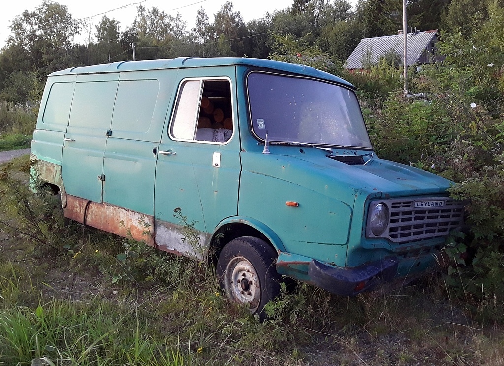 Карелия, № (10) Б/Н 0001 — Leyland Sherpa Van '75–78