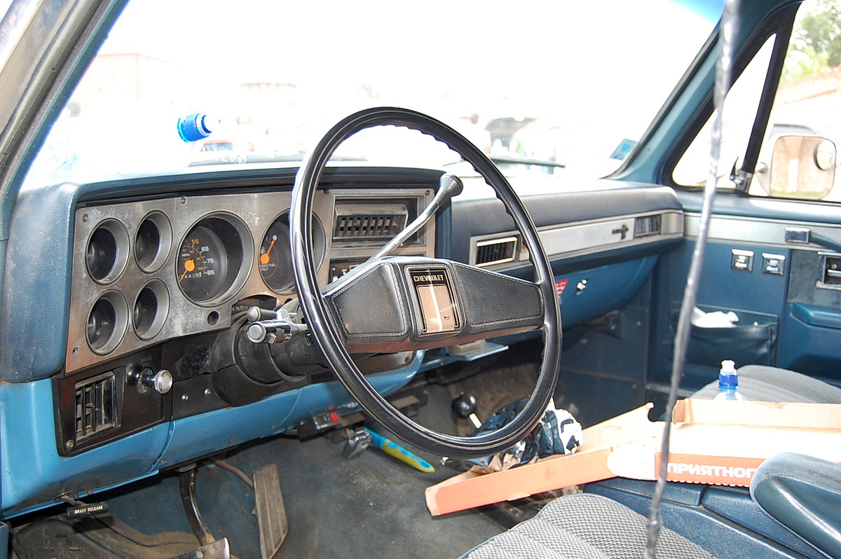 Москва, № К 665 НТ 199 — Chevrolet Suburban (7G) '73-91