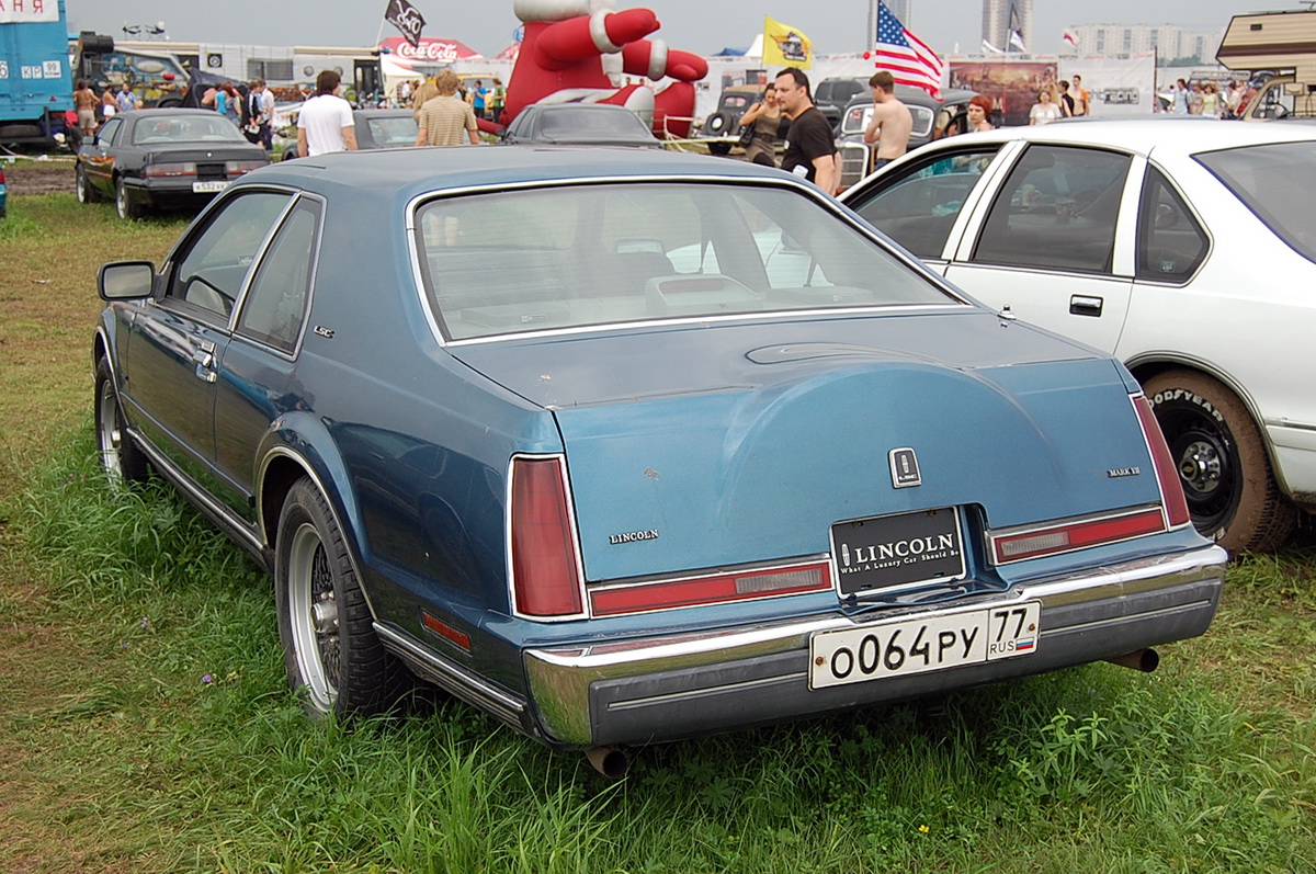 Москва, № О 064 РУ 77 — Lincoln Mark VII LSC '84-82; Москва — Автоэкзотика 2008