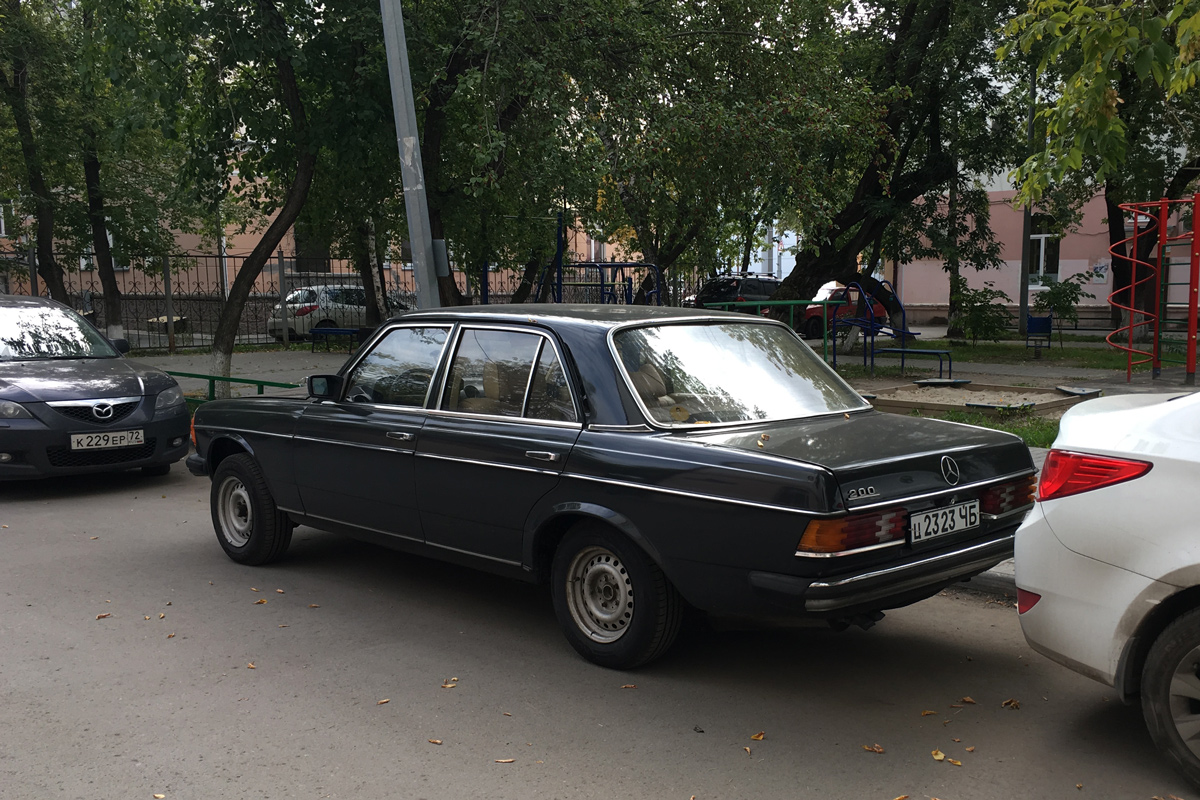Челябинская область, № Ц 2323 ЧБ — Mercedes-Benz (W123) '76-86