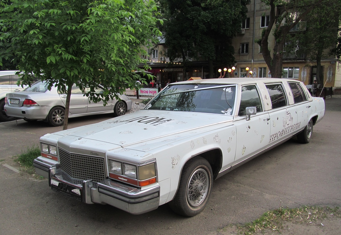 Одесская область, № (UA16) Б/Н 0005 — Cadillac Fleetwood Brougham '77-86
