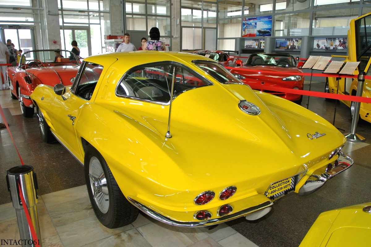 Краснодарский край, № (23) Б/Н 0057 — Chevrolet Corvette (C2) '63-67