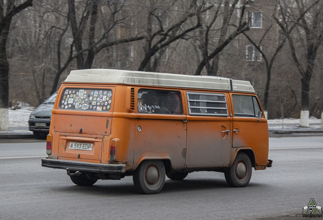 Алматы, № A 593 EDP — Volkswagen Typ 2 (T2) '67-13