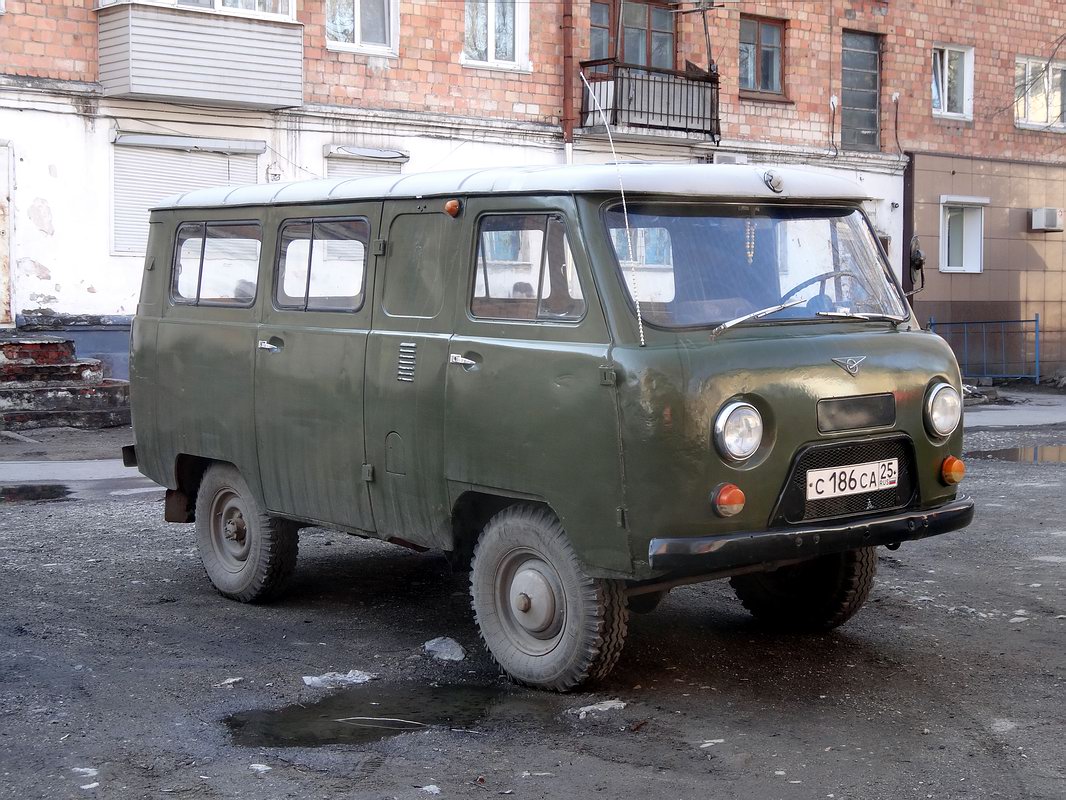 Приморский край, № С 186 СА 25 — УАЗ-452А '65-85