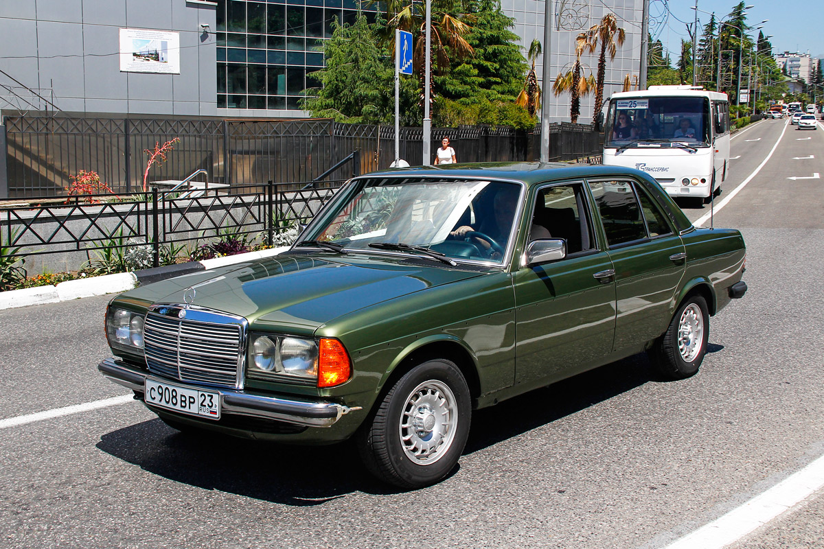 Краснодарский край, № С 908 ВР 23 — Mercedes-Benz (W123) '76-86