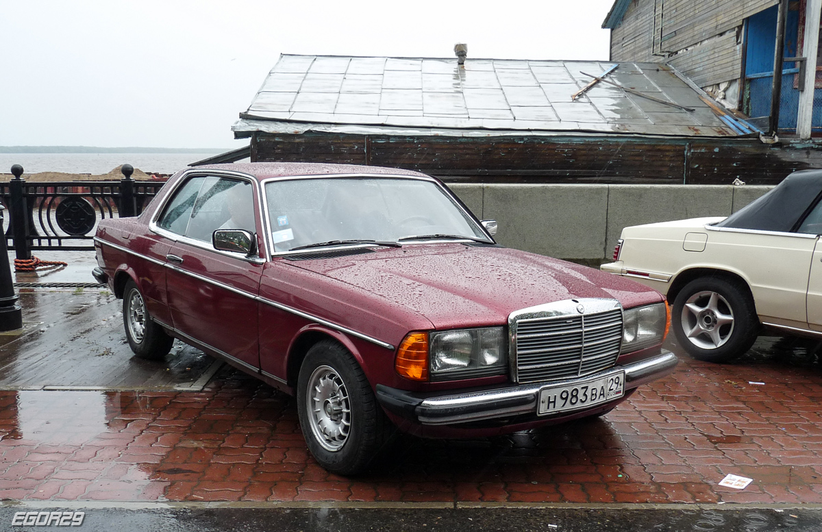 Архангельская область, № Н 983 ВА 29 — Mercedes-Benz (C123) '77-86