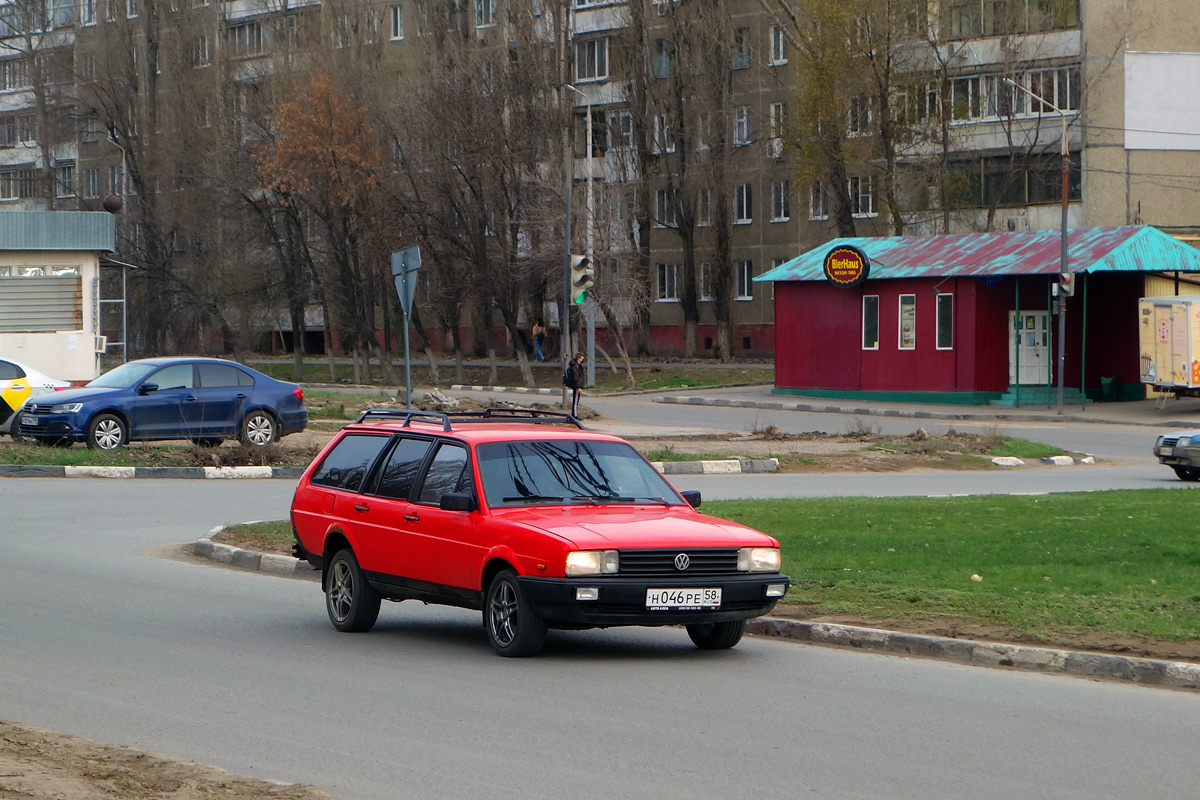 Саратовская область, № Н 046 РЕ 58 — Volkswagen Passat (B2) '80-88
