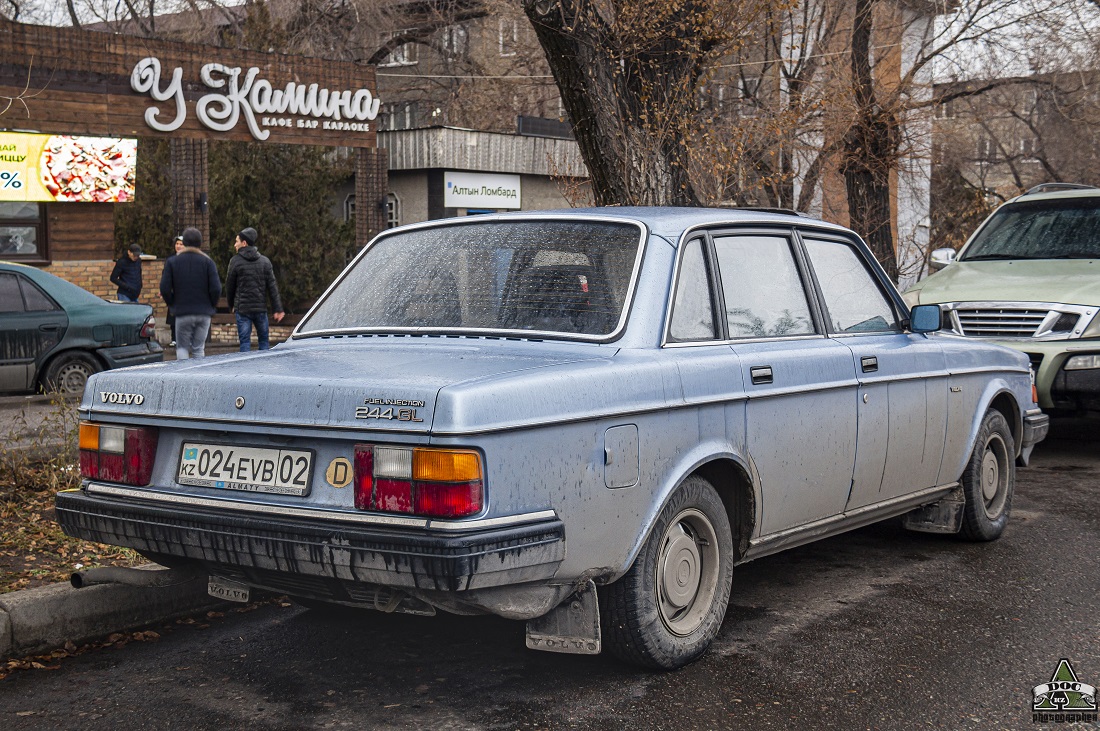 Алматы, № 024 EVB 02 — Volvo 244 GL '79-81