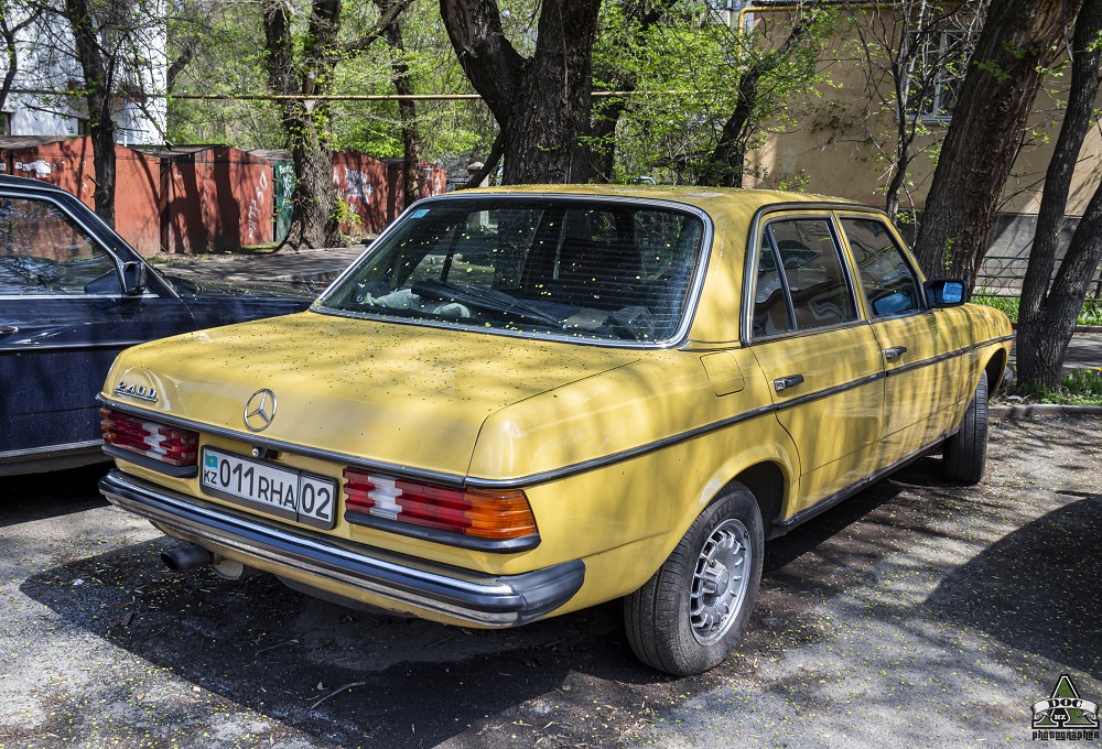 Алматы, № 011 RHA 02 — Mercedes-Benz (W123) '76-86