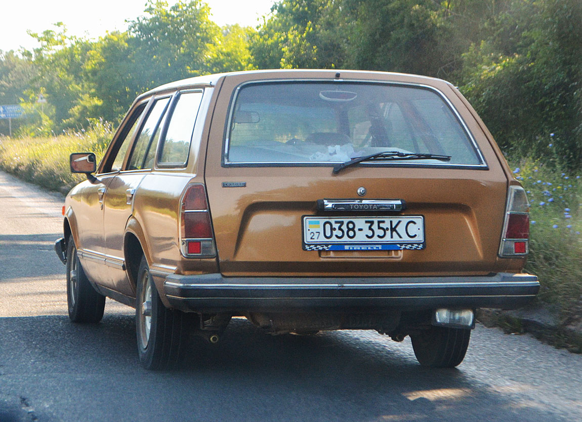 Севастополь, № 038-35 КС — Toyota Carina (A40) '77-81