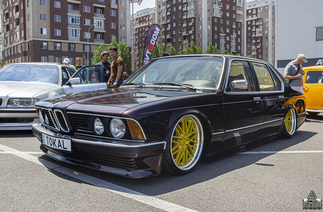 Алматы, № 097 BUZ 02 — BMW 7 Series (E23) '77-86