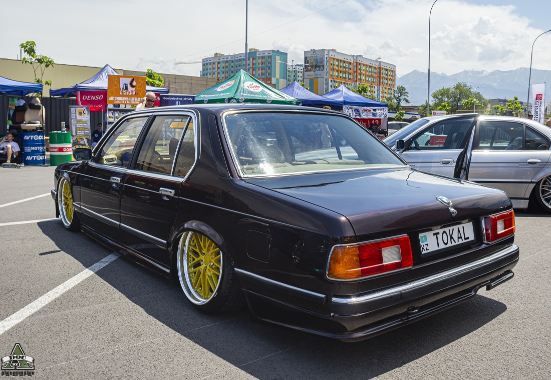 Алматы, № 097 BUZ 02 — BMW 7 Series (E23) '77-86