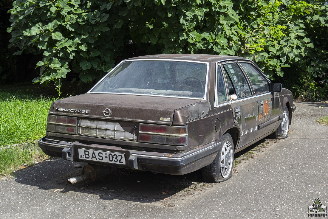 Грузия, № BAS-032 — Opel Senator (A1) '78-82