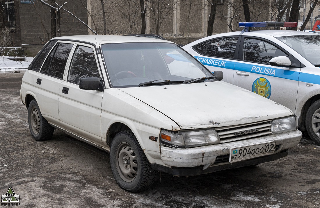 Алматы, № 904 QOQ 02 — Toyota Corsa (L30) '86-90