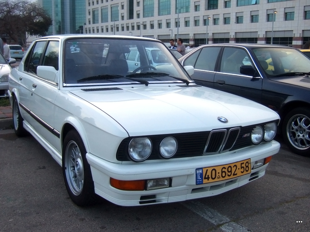 Израиль, № 40-692-58 — BMW 5 Series (E28) '82-88