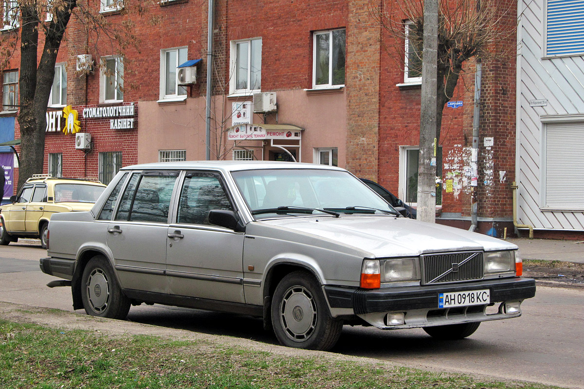 Донецкая область, № АН 0918 КС — Volvo 760 GLE '84-87