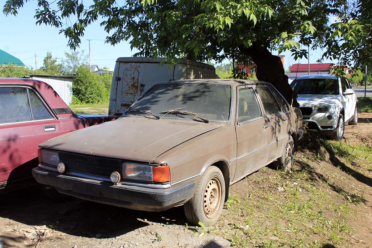 Удмуртия, № (18) Б/Н 0037 — Audi 80 (B2) '78-86