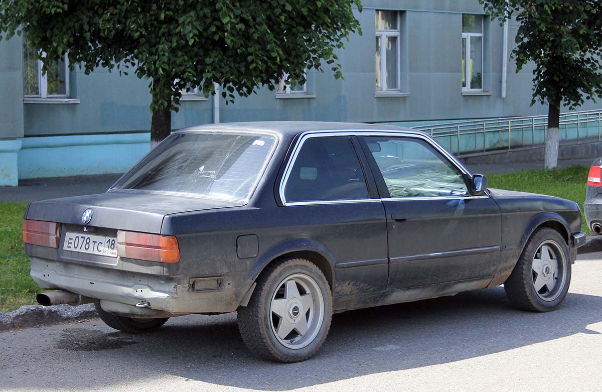 Удмуртия, № Е 078 ТС 18 — BMW 3 Series (E30) '82-94