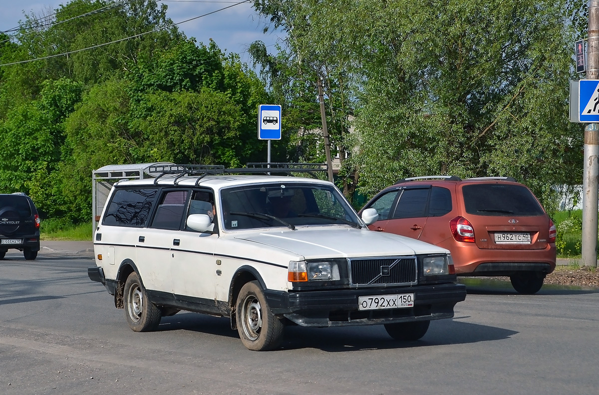 Московская область, № О 792 ХХ 150 — Volvo 245 '75-93