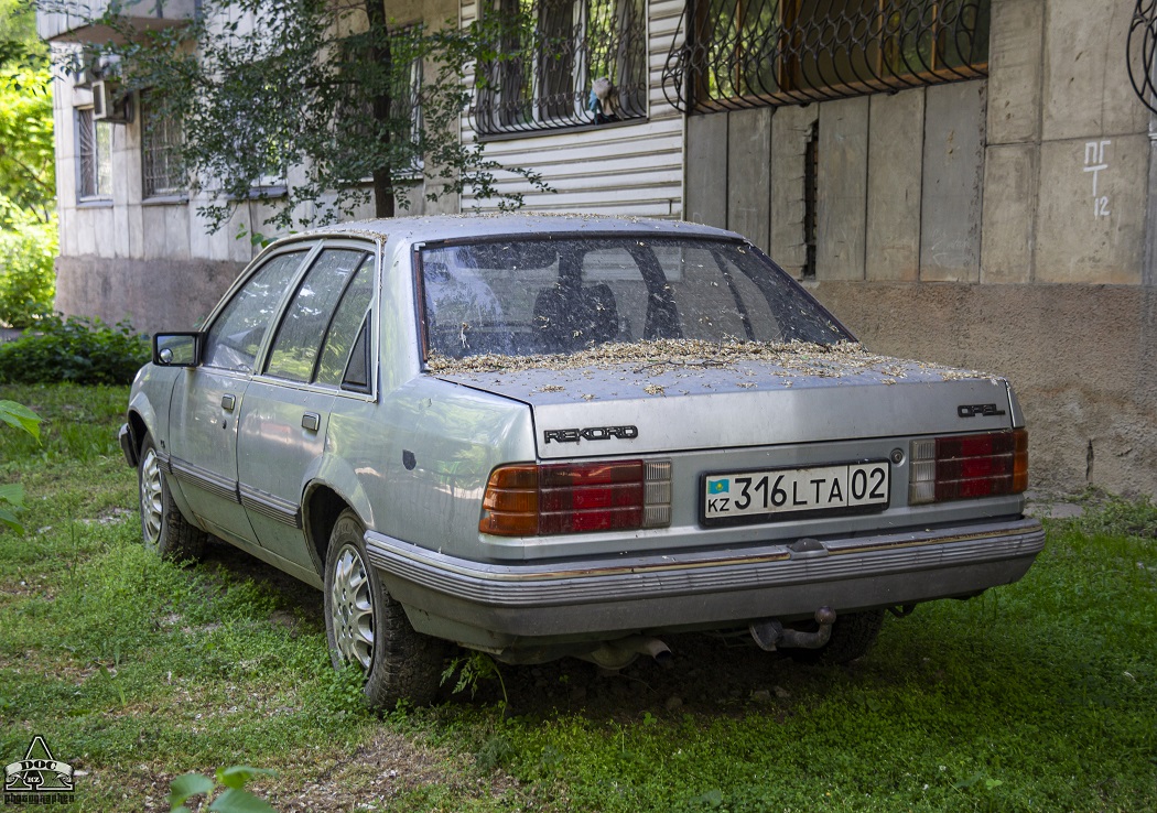 Алматы, № 316 LTA 02 — Opel Rekord (E2) '82-86
