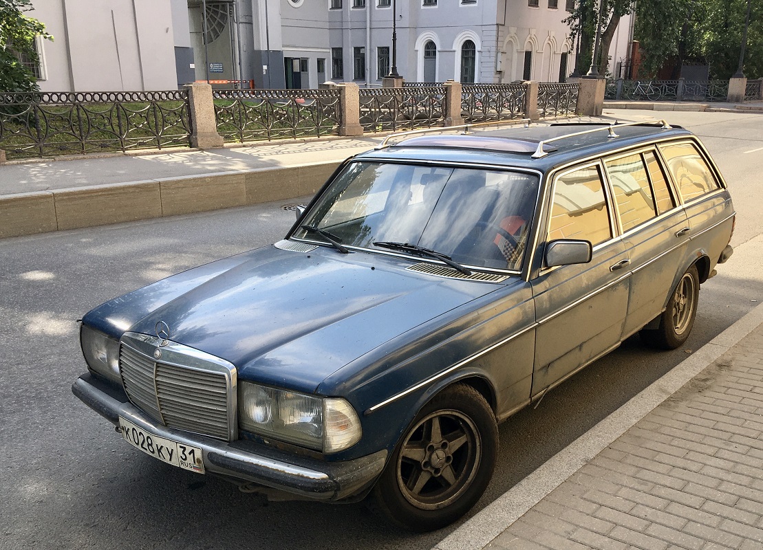 Санкт-Петербург, № К 028 КУ 31 — Mercedes-Benz (S123) '78-86; Белгородская область — Вне региона