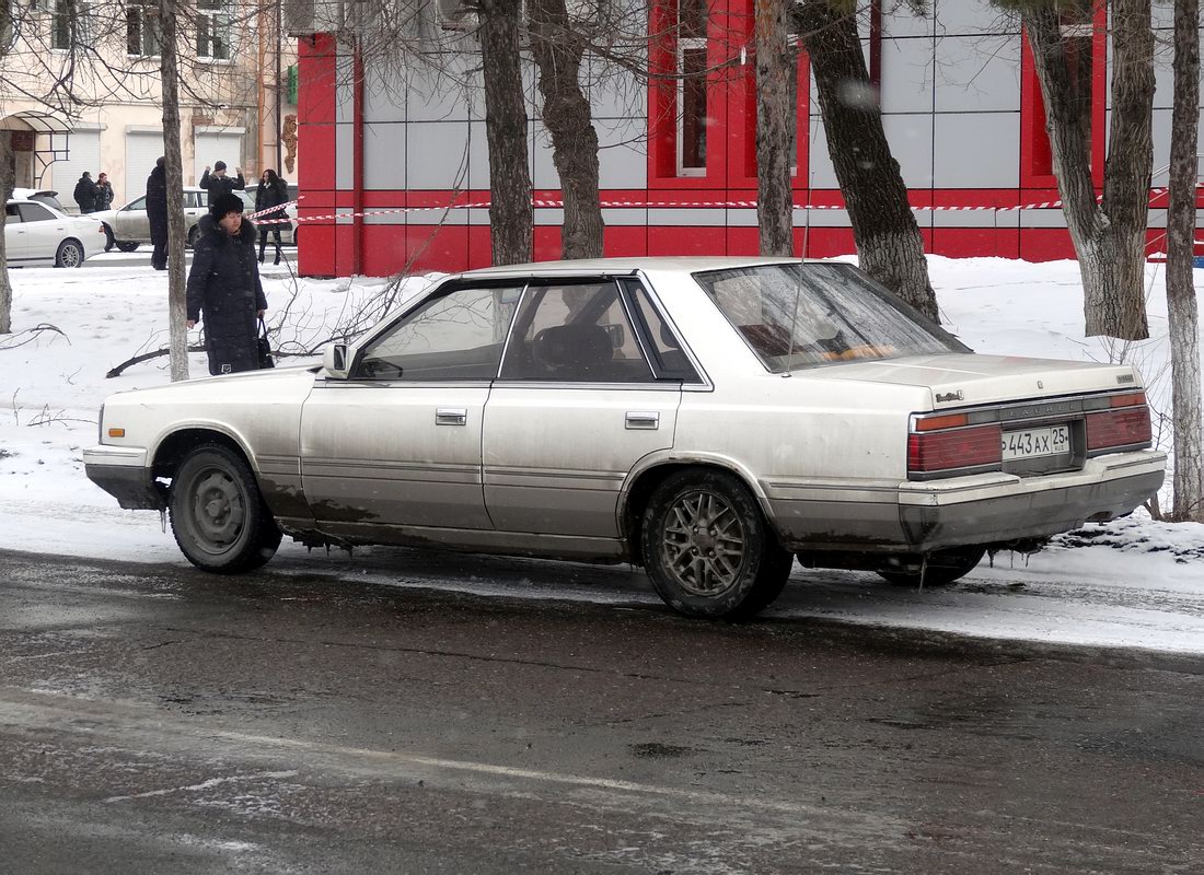 Приморский край, № Р 443 АХ 25 — Nissan Laurel (C32) '84-93