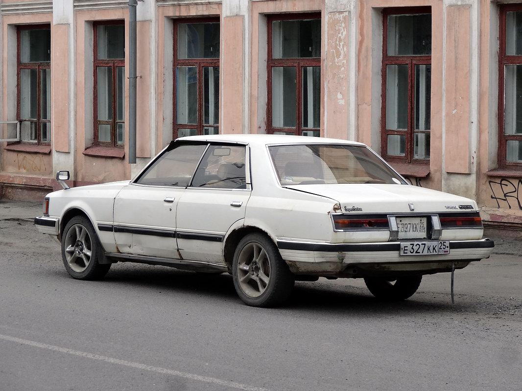 Приморский край, № Е 327 КК 25 — Toyota Cresta (X50/X60) '80-84