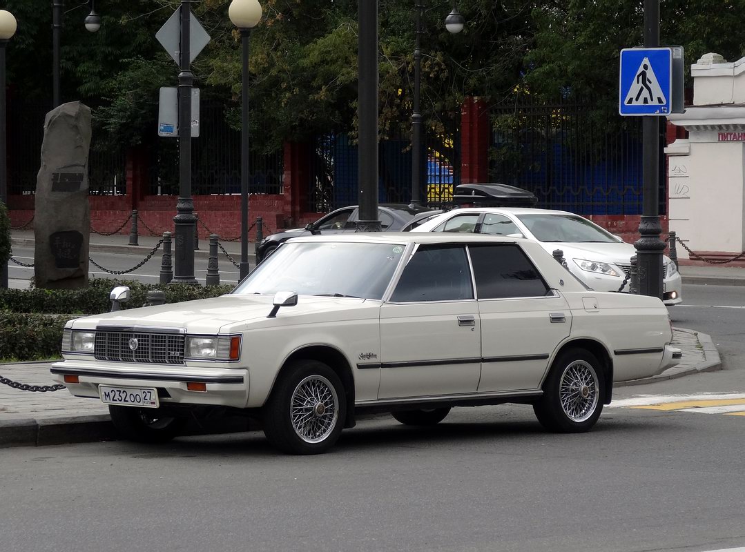 Хабаровский край, № М 232 ОО 27 — Toyota Crown (S110) '79-83