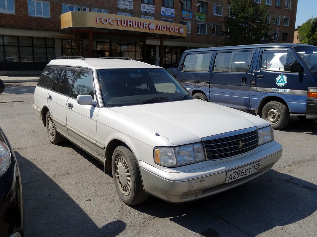 Приморский край, № А 296 ЕТ 125 — Toyota Crown (S130, facelift) '89-99
