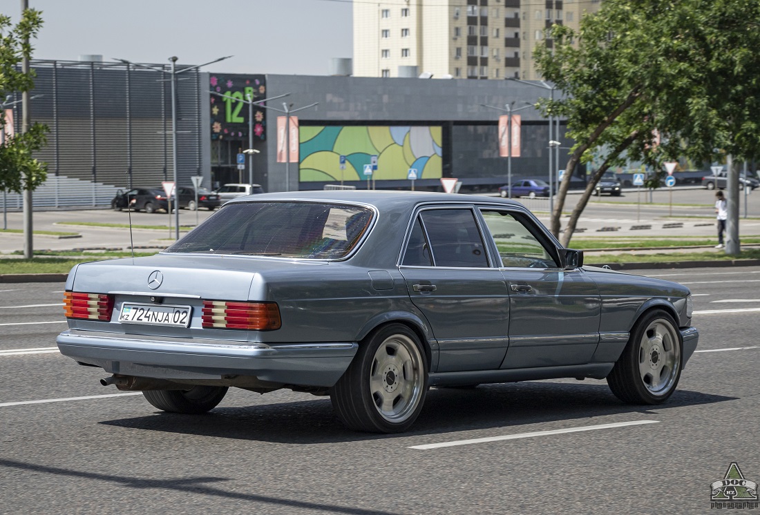 Алматы, № 724 NJA 02 — Mercedes-Benz (W126) '79-91