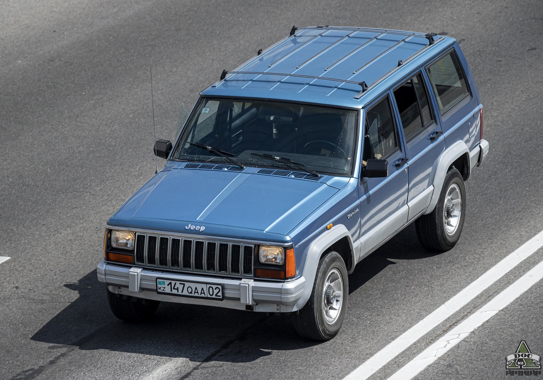 Алматы, № 147 QAA 02 — Jeep Cherokee (XJ) '84-01