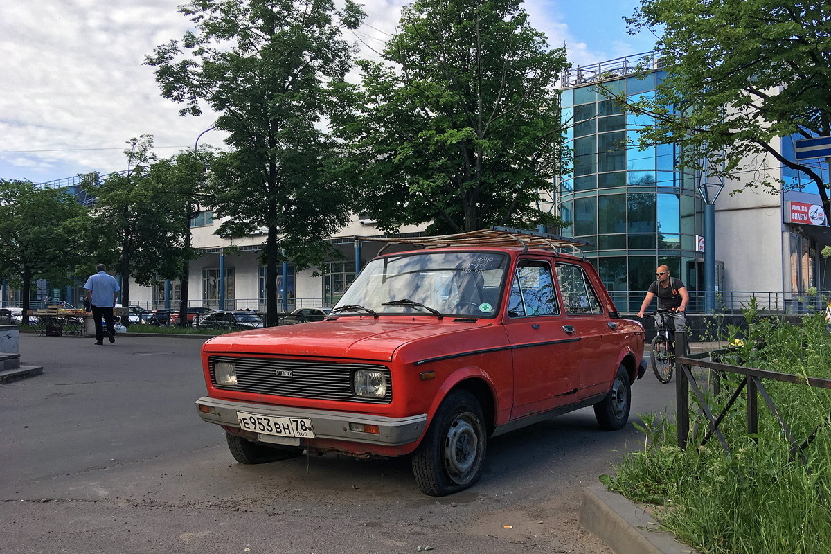 Санкт-Петербург, № Е 953 ВН 78 — FIAT 128 '69-85