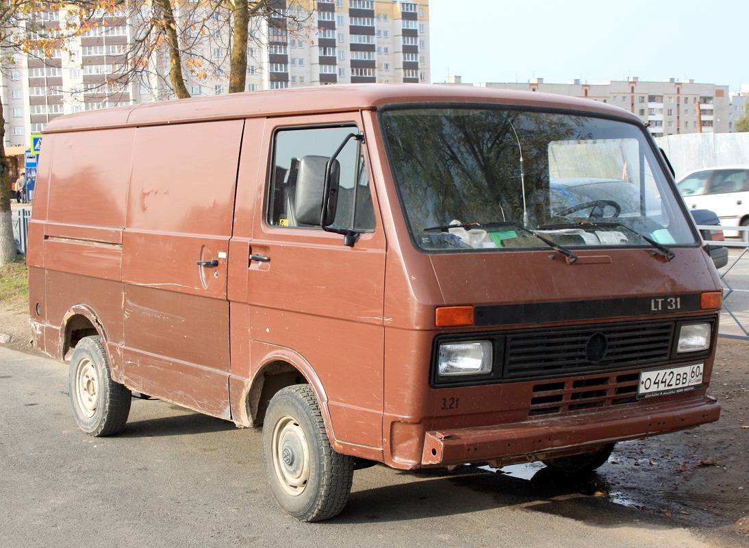Псковская область, № О 442 ВВ 60 — Volkswagen LT '75-96