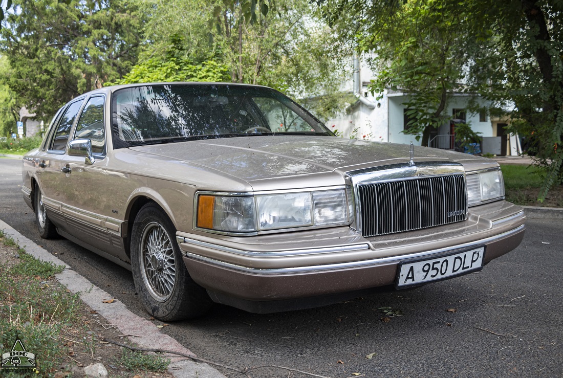 Алматы, № A 950 DLP — Lincoln Town Car (2G) '90-97