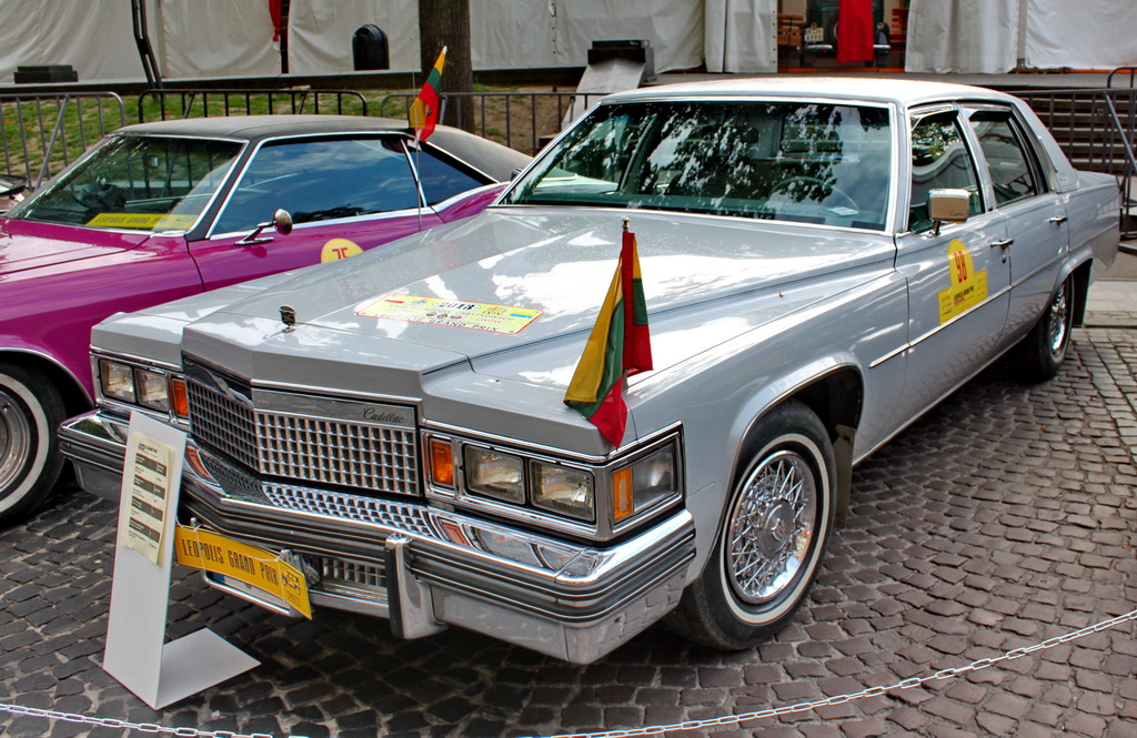 Литва, № EJH 660 — Cadillac Fleetwood '82-85