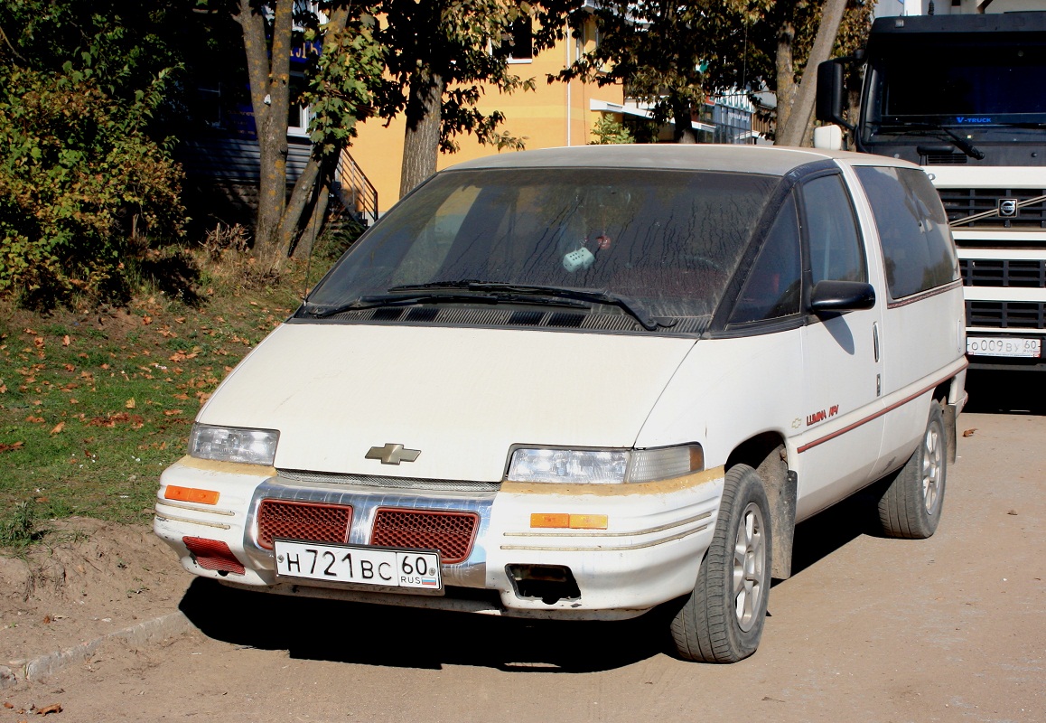Псковская область, № Н 721 ВС 60 — Chevrolet Lumina APV '89-96