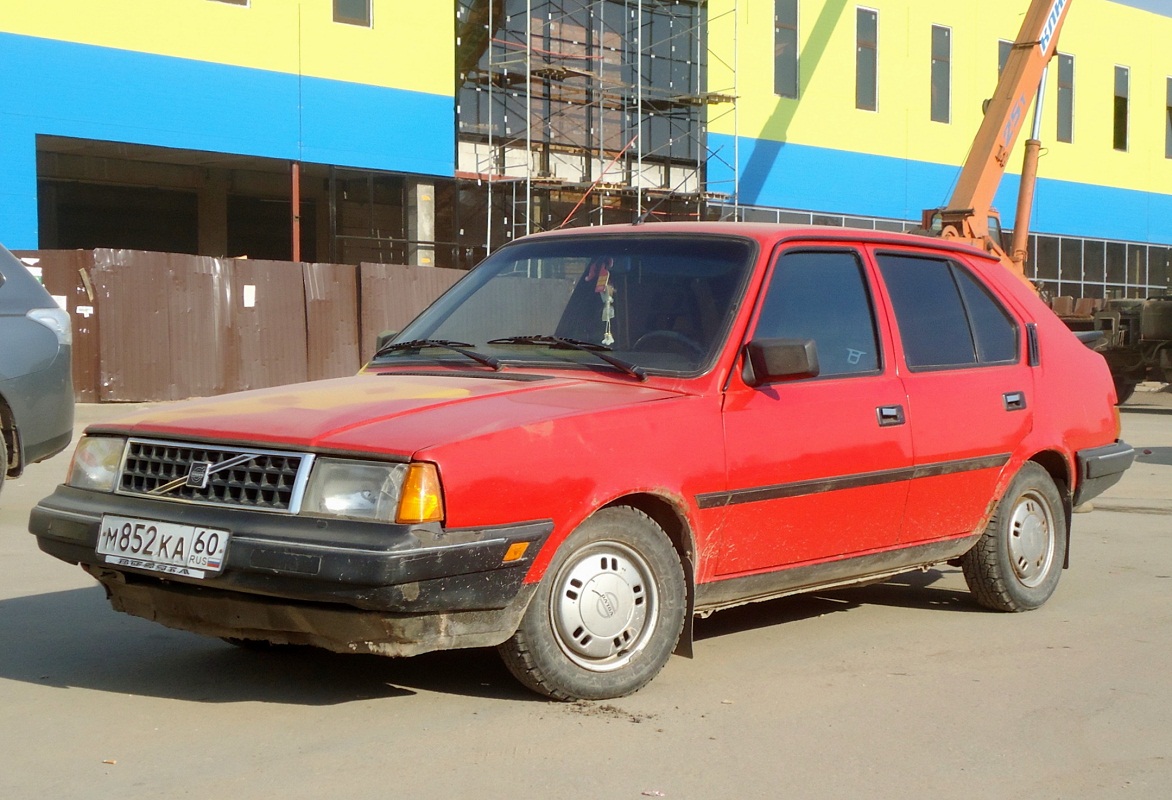 Псковская область, № М 852 КА 60 — Volvo 340 '82-91