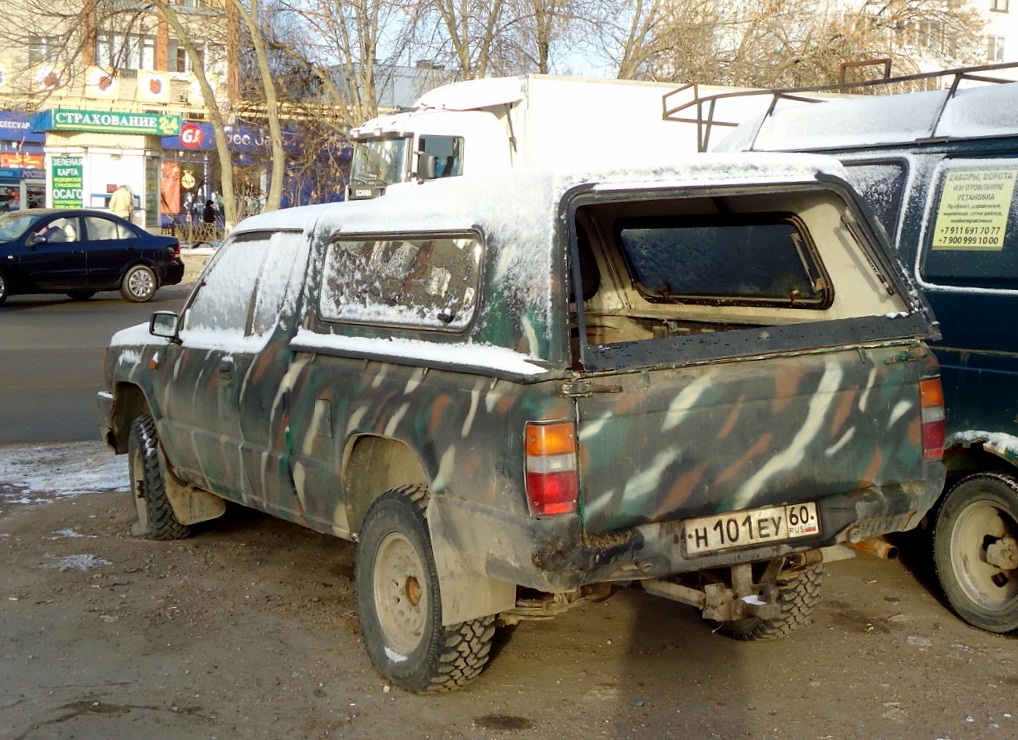 Псковская область, № Н 101 ЕУ 60 — Mitsubishi L200 (2G) '86-96
