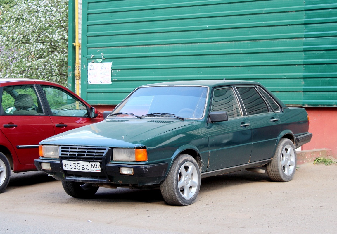 Псковская область, № О 635 ВС 60 — Audi 80 (B2) '78-86