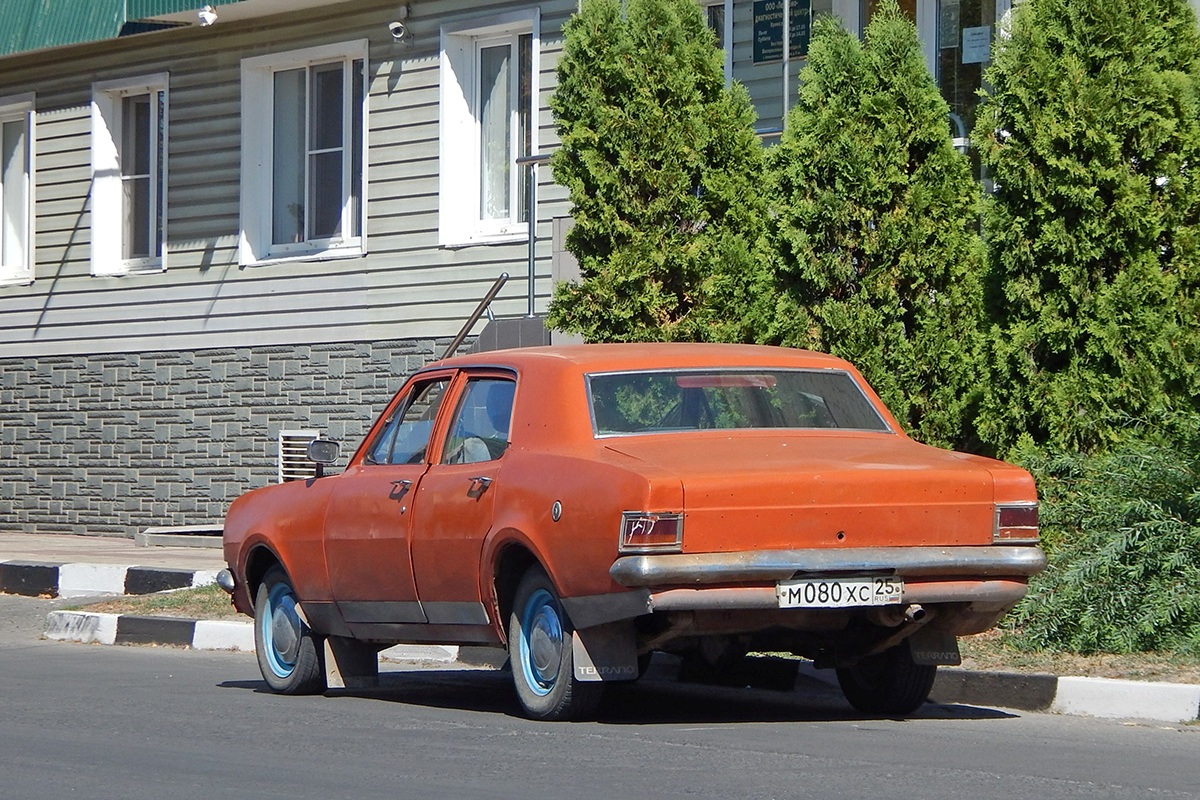 Белгородская область, № М 080 ХС 25 — Holden Kingswood (HK/HT/HG) '68-71