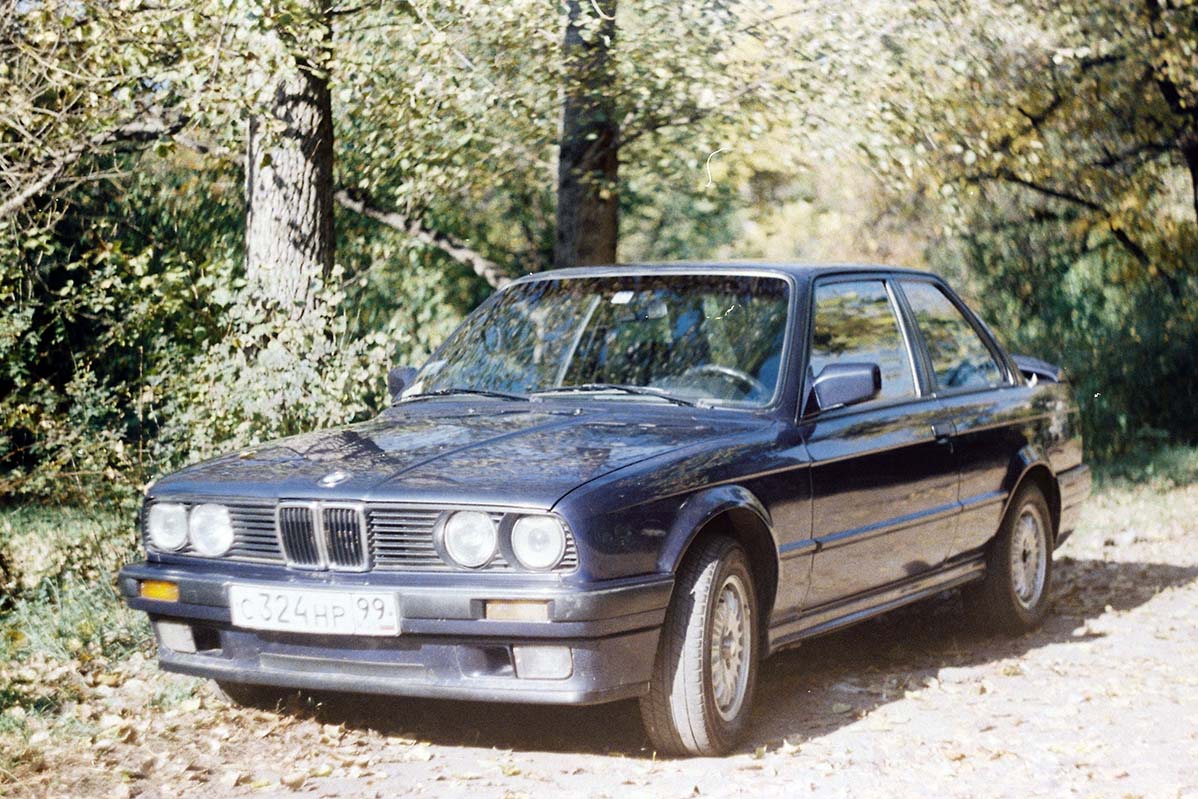 Москва, № С 324 НР 99 — BMW 3 Series (E30) '82-94