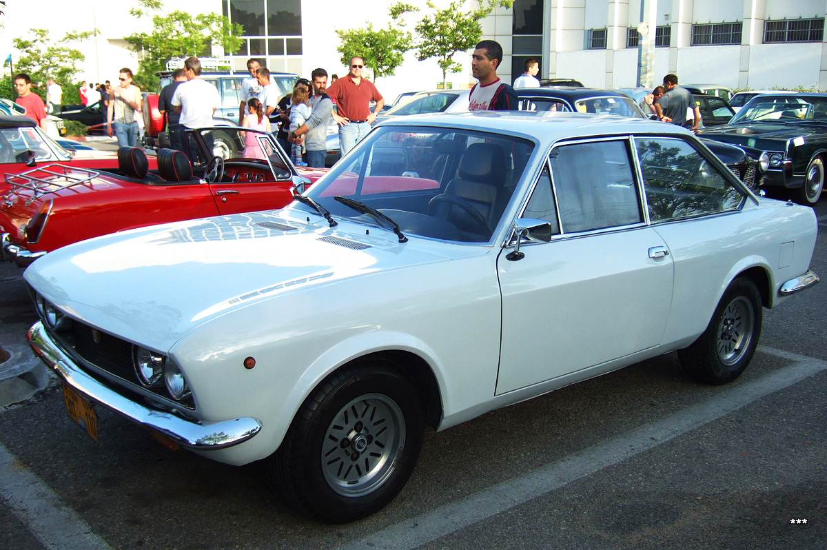Израиль, № 211-110 — FIAT 124 Sport Coupe '67-75