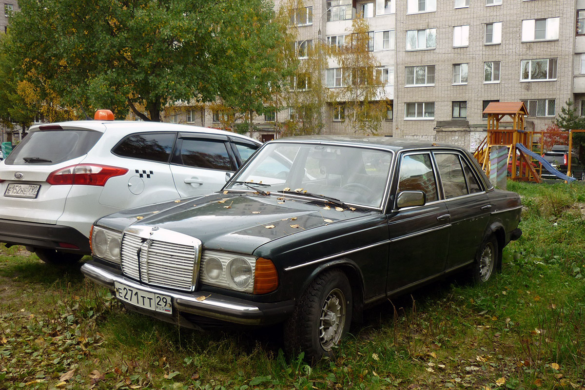 Архангельская область, № Е 271 ТТ 29 — Mercedes-Benz (W123) '76-86