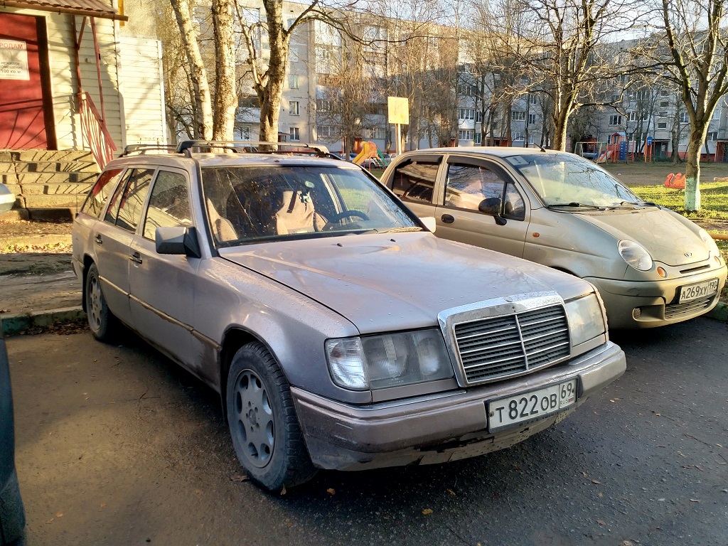 Тверская область, № Т 822 ОВ 69 — Mercedes-Benz (S124) '86-96