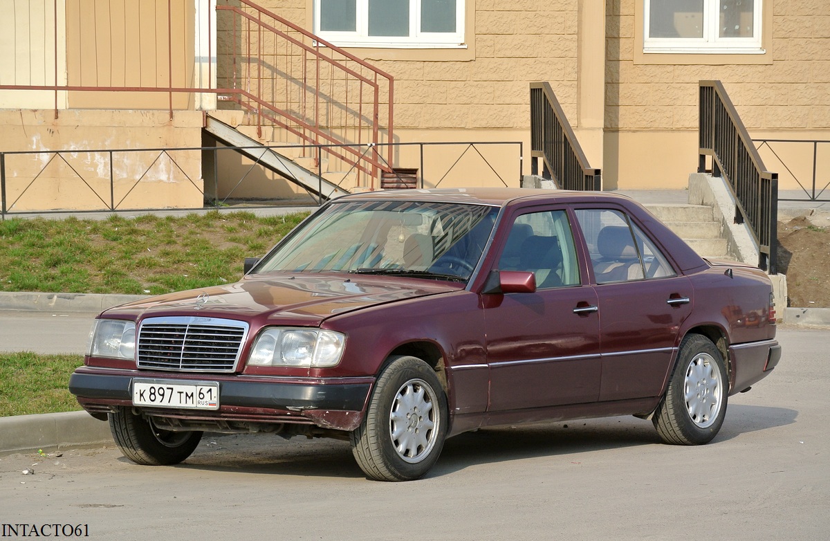 Ростовская область, № К 897 ТМ 61 — Mercedes-Benz (W124) '84-96