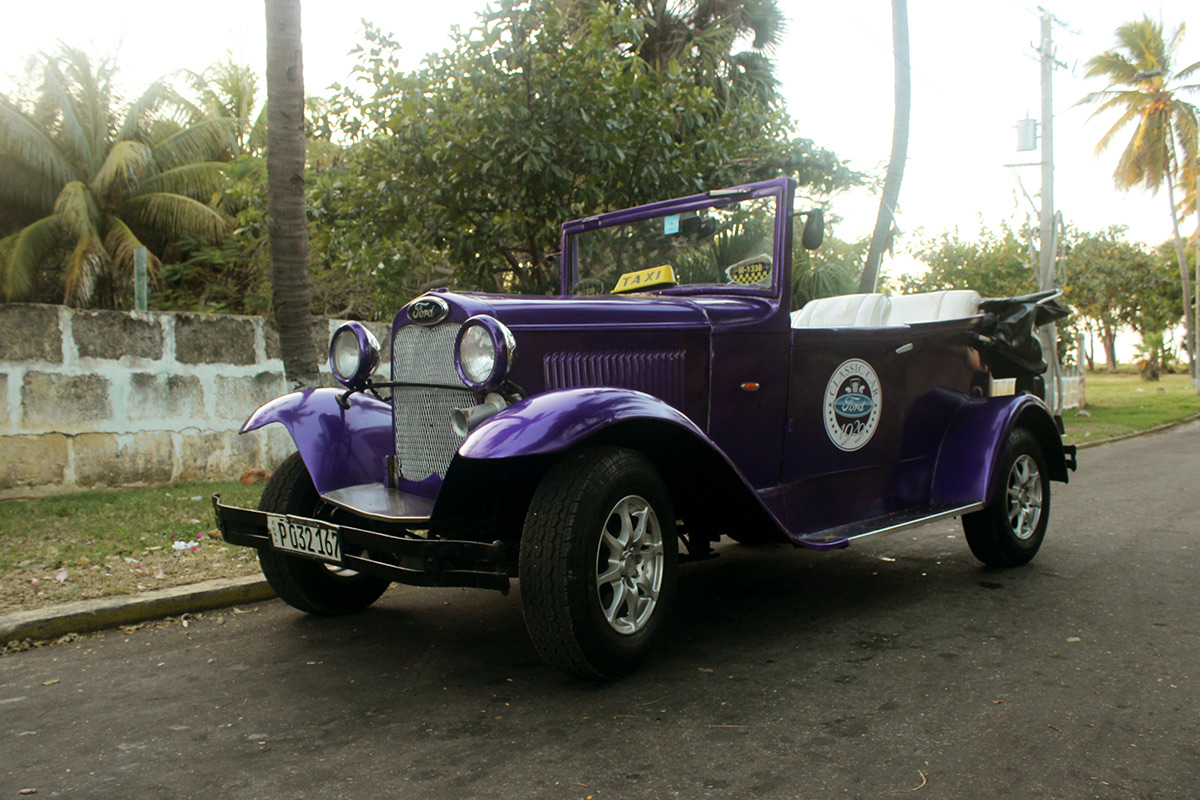 Куба, № P 032 167 — Ford (общая модель)