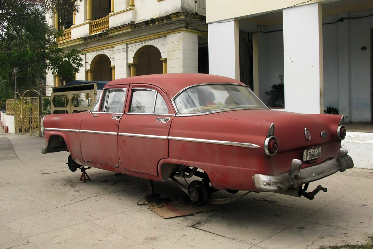 Куба, № P 068 066 — Ford Mainline '52-56